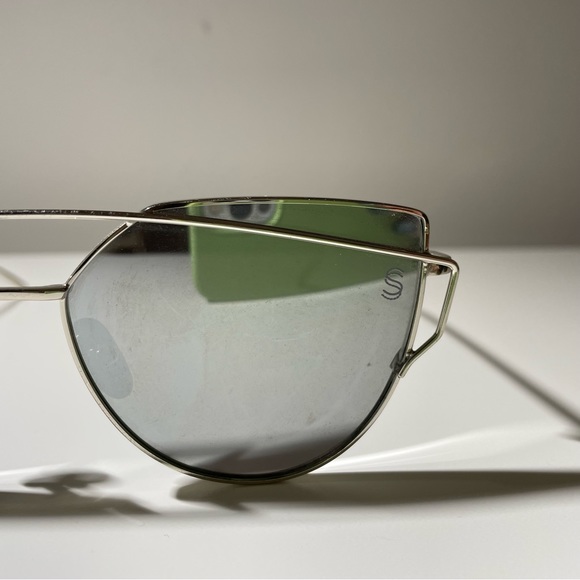 Sequin Sand Barcelona Sunglasses, Chrome, 64-19-140, EUC - Picture 4 of 6